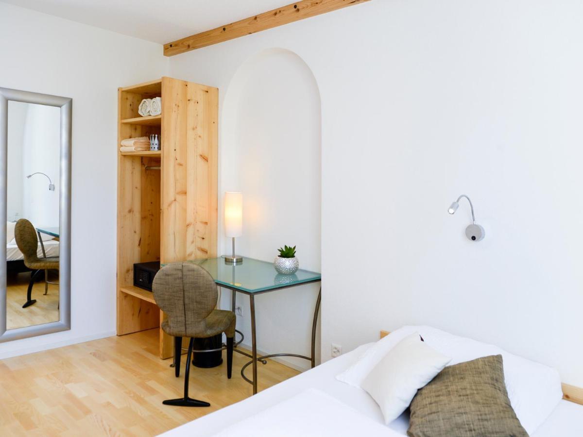 Hotel Baders Krone Laupersdorf Bagian luar foto